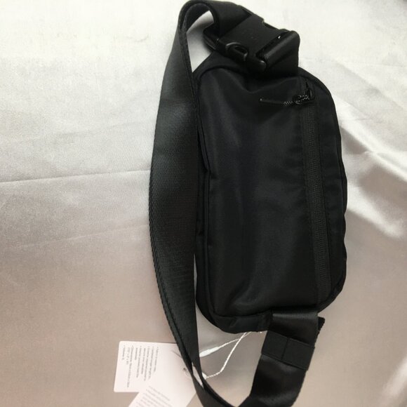 LULULEMON Everywhere Belt Bag in Heritage Jaquard NEW Limited Edition - Picture 2 of 11